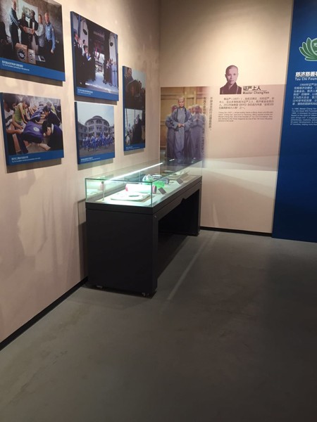 博物馆文物桌面柜展柜的文物观看效果为什么会更好