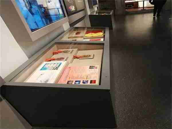 英国博物馆展柜