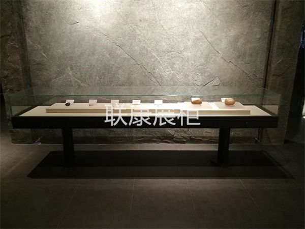 博物馆桌柜