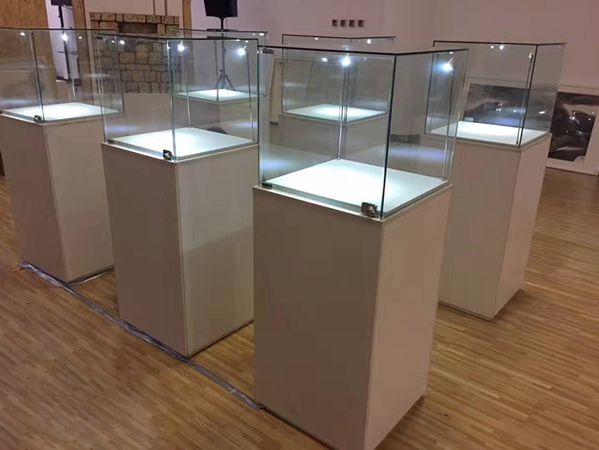 采用的二手文物展柜用于文物展览有哪里利弊? 文物展柜